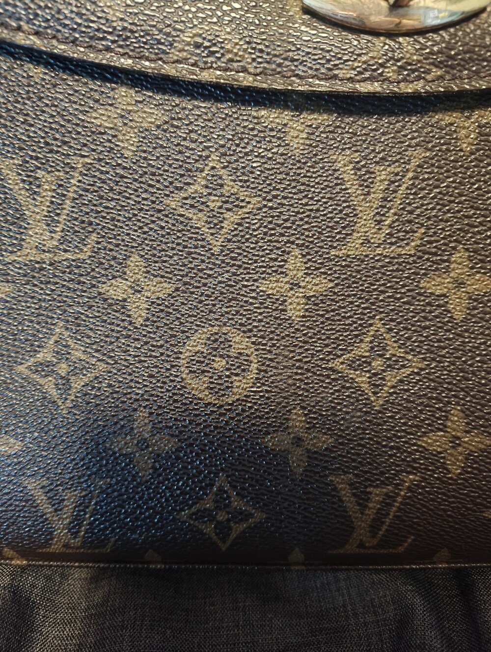 Louis Vuitton Monogram Malesherbes - Picture 3 of 14